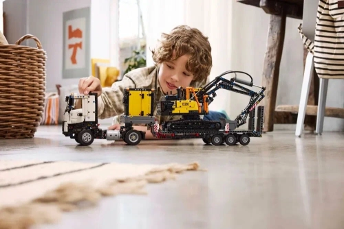 Конструктор LEGO Technic 42175 Volvo FMX Truck & EC230 Electric Excavat Конструктор LEGO Technic 42175 Volvo FMX Truck & EC230 Electric Excavat