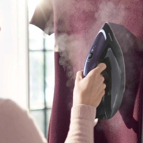 Парогенератор Philips PSG8160/30 черный/фиолетовый Парогенератор Philips PSG8160/30 черный/фиолетовый