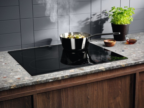 Варочная панель индукционная Electrolux LIR60433, 