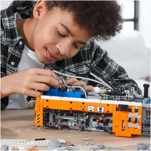 Конструктор LEGO Technic 42128 Грузовой эвакуатор, 2017 дет.