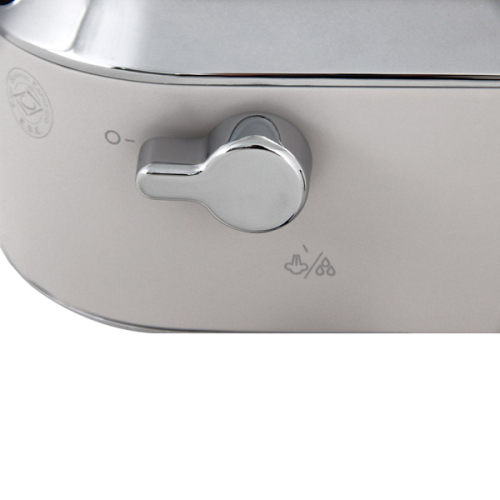 Кофеварка рожковая De'Longhi Dedica EC 685W