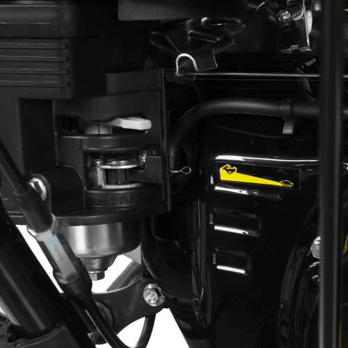 Снегоуборщик бензиновый Champion ST861