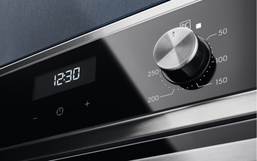 Духовой шкаф электрический Electrolux EOF5H50BX